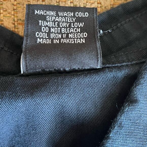 Sturgis Sleeveless Shirt Men Size Large Black Motorcyle Rally Raw Edge Button Up - Picture 8 of 10